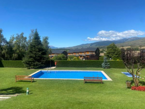 Casa adosada con piscina en Llivia